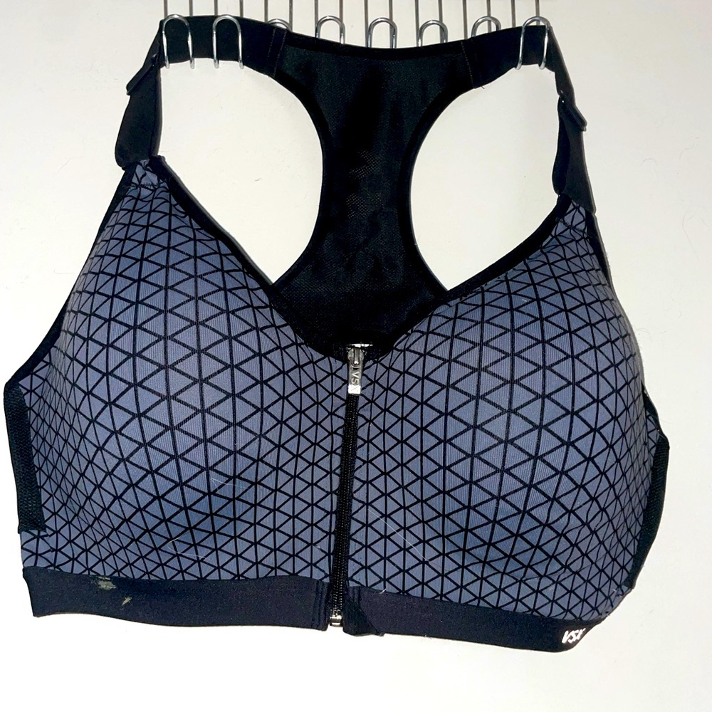VSX black and gray patterned bra size 38D